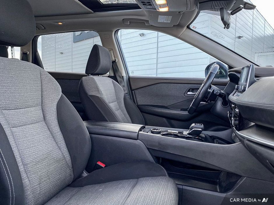 2021 Nissan Rogue SV-22