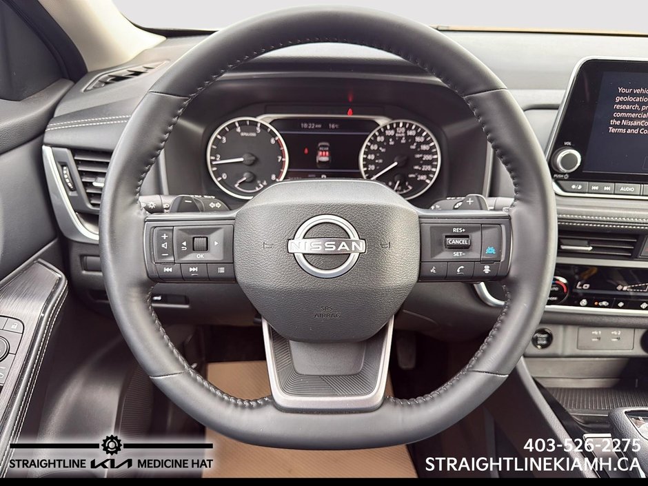 2025 Nissan Rogue SV Moonroof-11