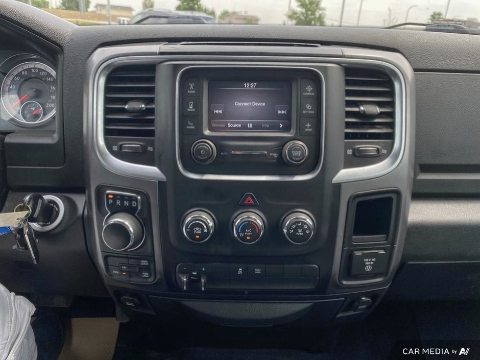 2021 Ram 1500 Classic SLT-17