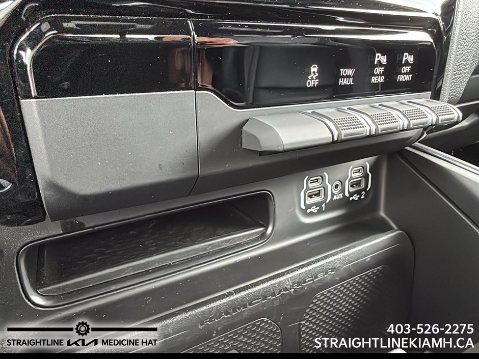 2024 Ram 1500 Laramie-15