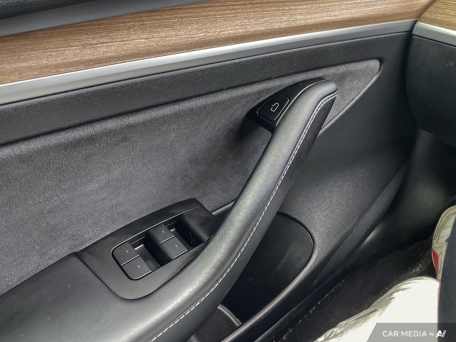 2021 Tesla MODEL 3 Long Range-12