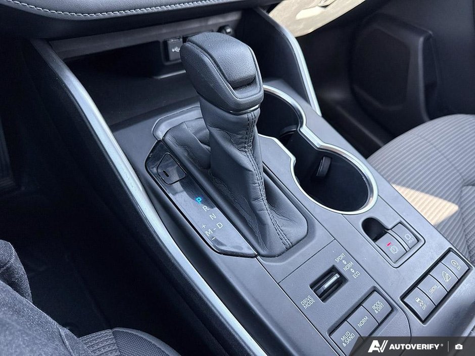 2020 Toyota Highlander LE-20