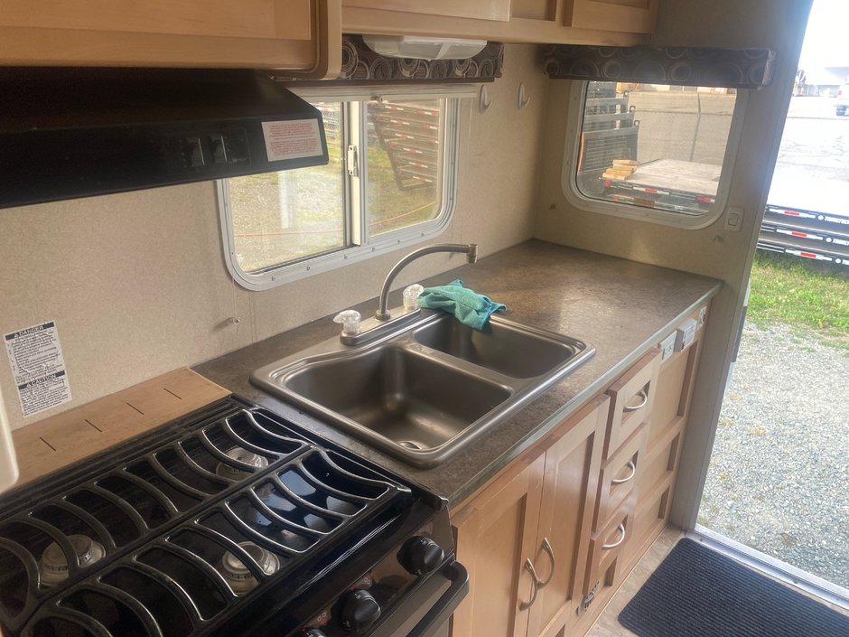 2010 ADVENTURER 950B-6