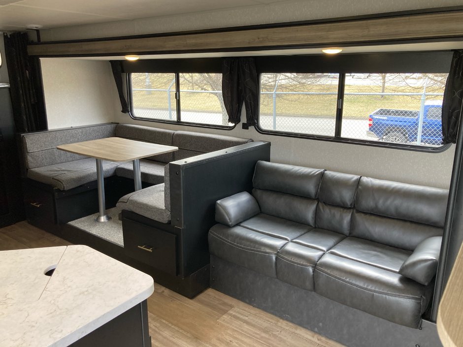 2022 Cherokee GREY WOLF CKT26DBH-12