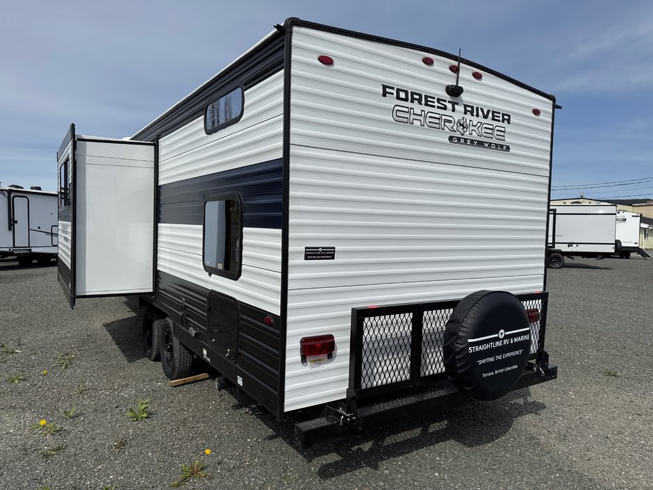 2025 Cherokee GREY WOLF 23DBH-2