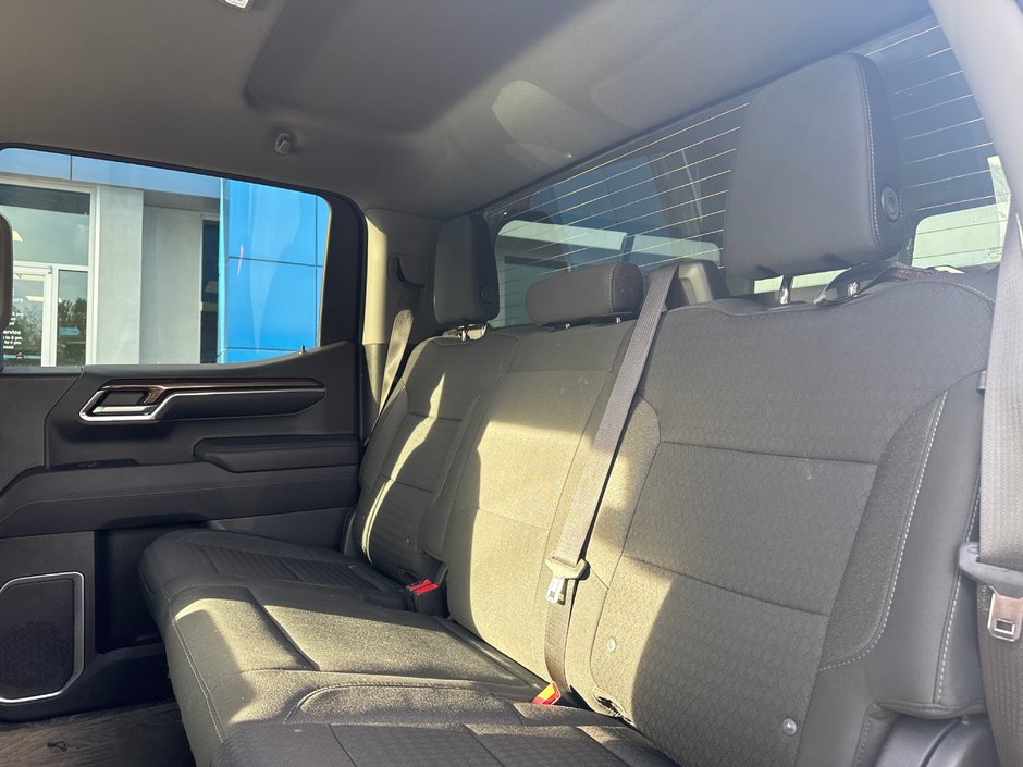 2022 Chevrolet Silverado 1500 LT Trail Boss-10