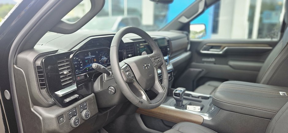 2025 Chevrolet Silverado 1500 High Country-8