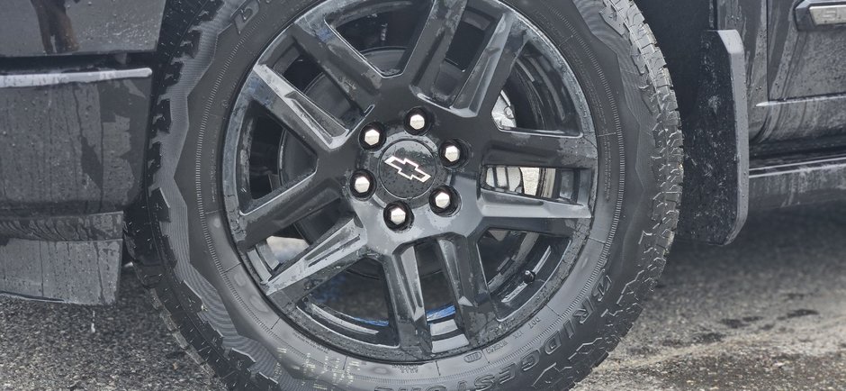 2025 Chevrolet Silverado 1500 High Country-12