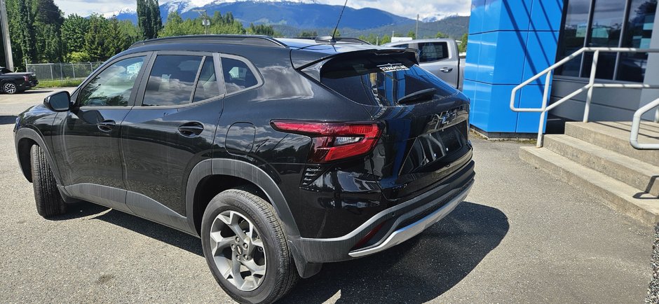 2025 Chevrolet Trax LT-31