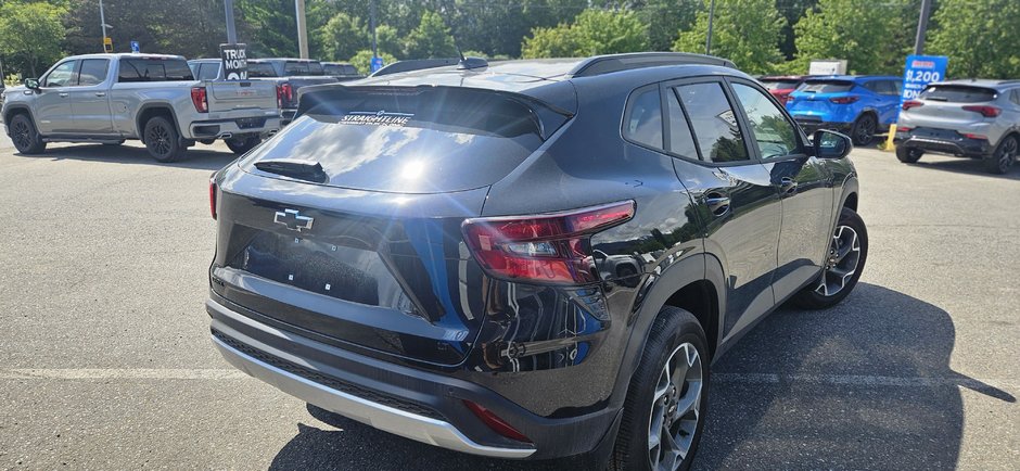 2025 Chevrolet Trax LT-35