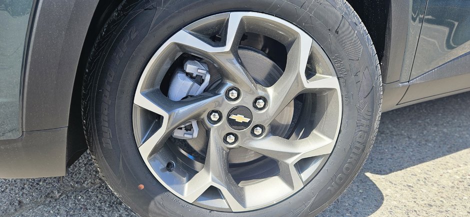 2025 Chevrolet Trax LT-14