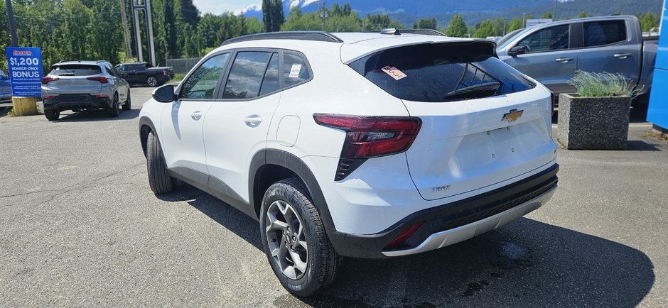 2025 Chevrolet Trax LT-9