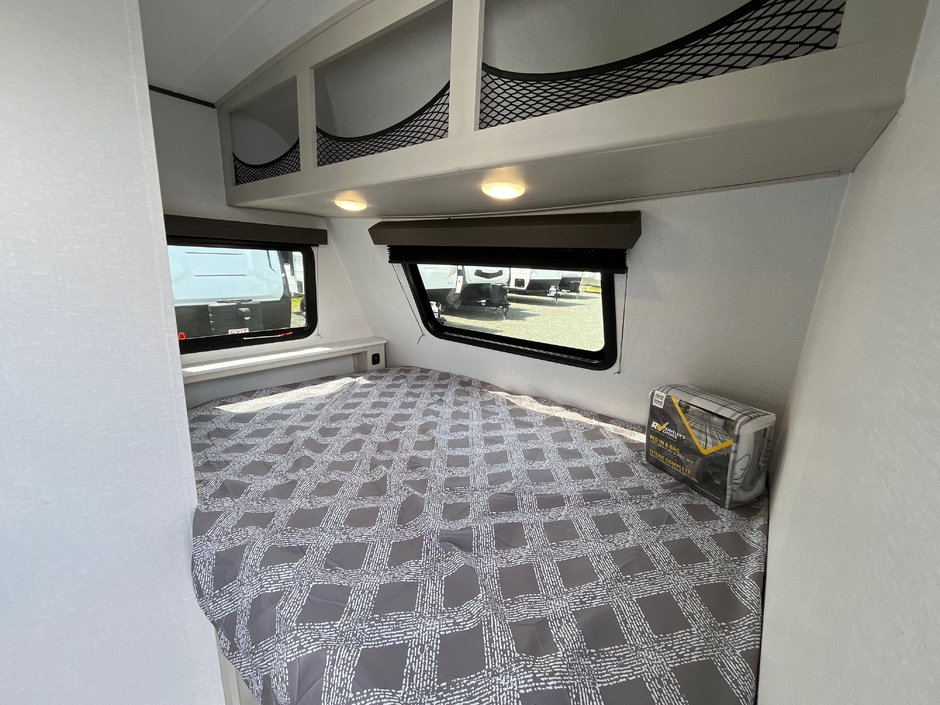 2025 Coachmen Bijou 16RDB-13
