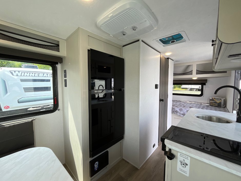 2025 Coachmen Bijou 16RDB-10