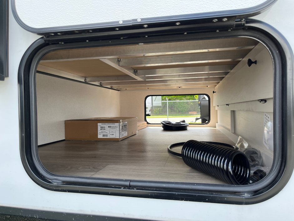 2025 Coachmen Bijou 16RDB-6