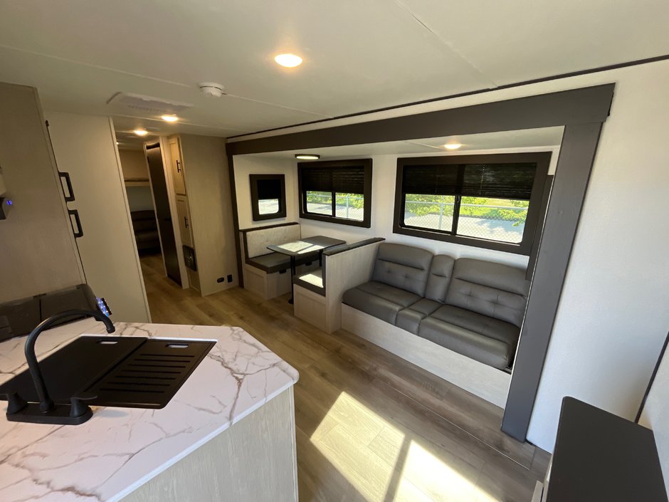 2026 Coachmen Northern Spirit DLX SBT5300QB-53-9