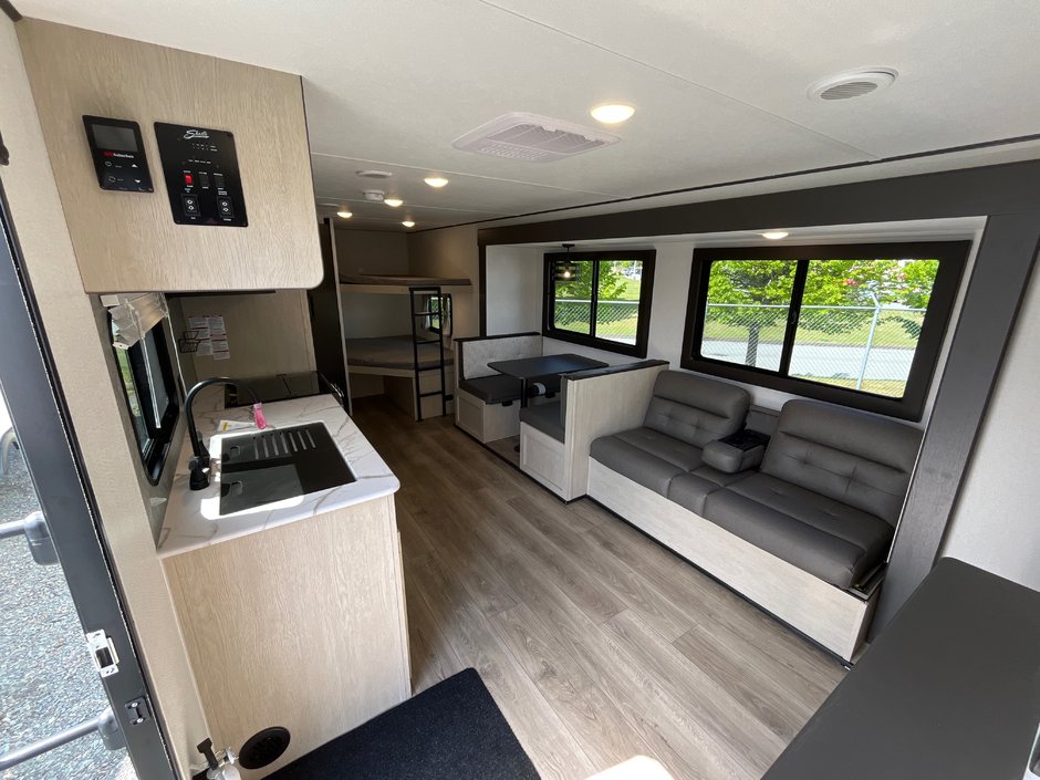 2025 Coachmen Northern Spirit DLX SBT5260DB-5