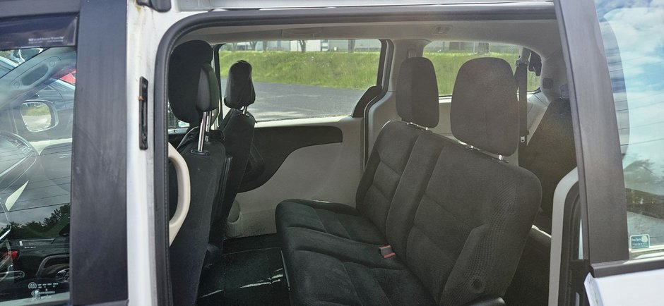 2014 Dodge Grand Caravan SE-8