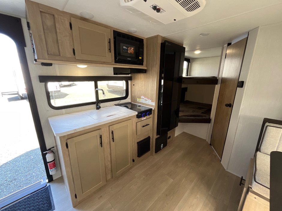 92026 Forest River CHEROKEE WOLF PUP 17JW-11