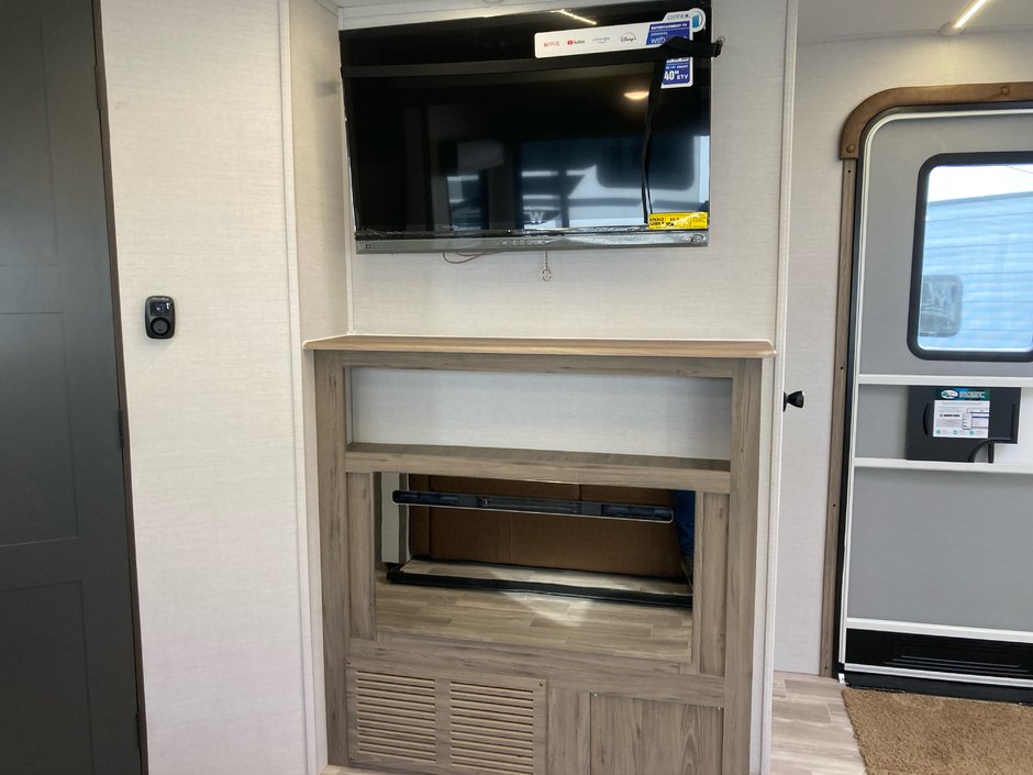 2025 Forest River Vibe 25KR-13