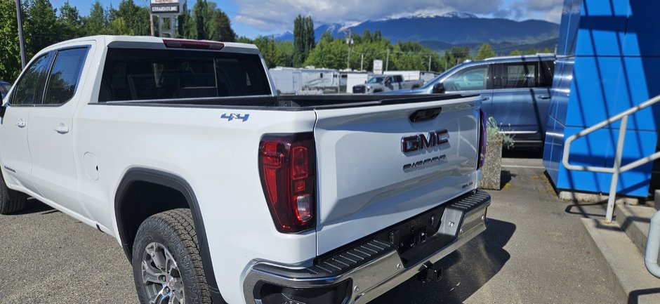 2025 GMC Sierra 1500 SLE-13