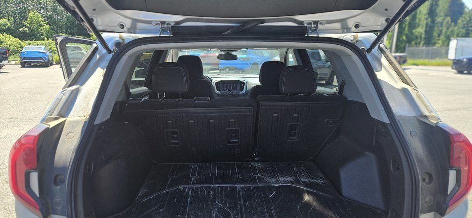 2022 GMC Terrain SLE-9