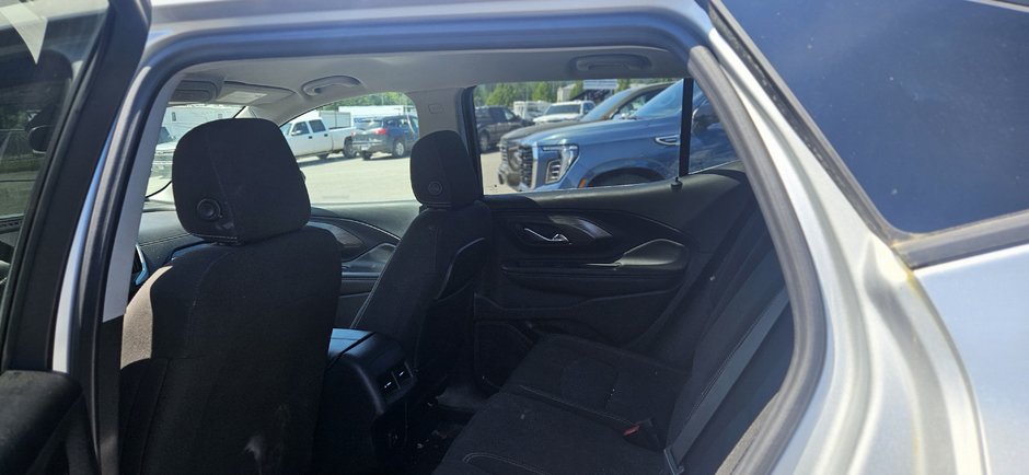 2022 GMC Terrain SLE-10