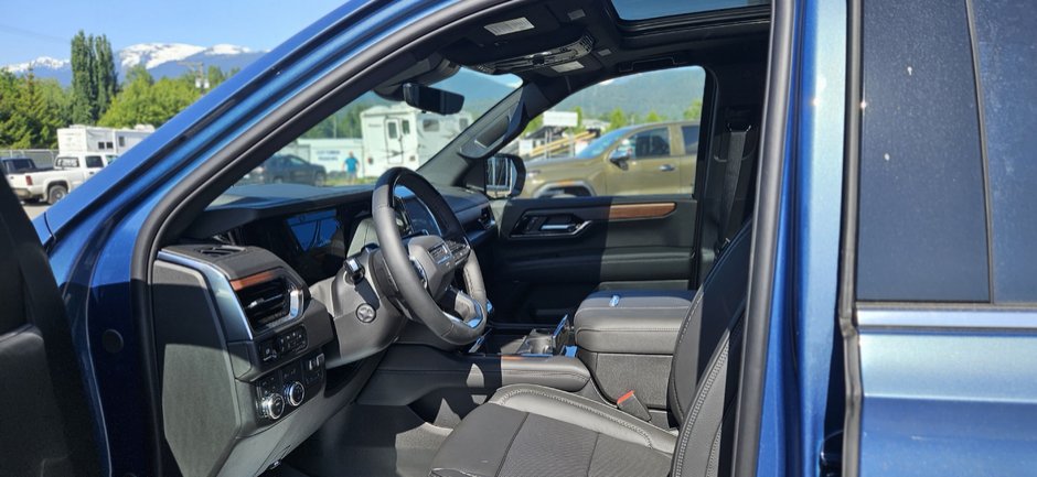 2025 GMC Yukon Denali-4