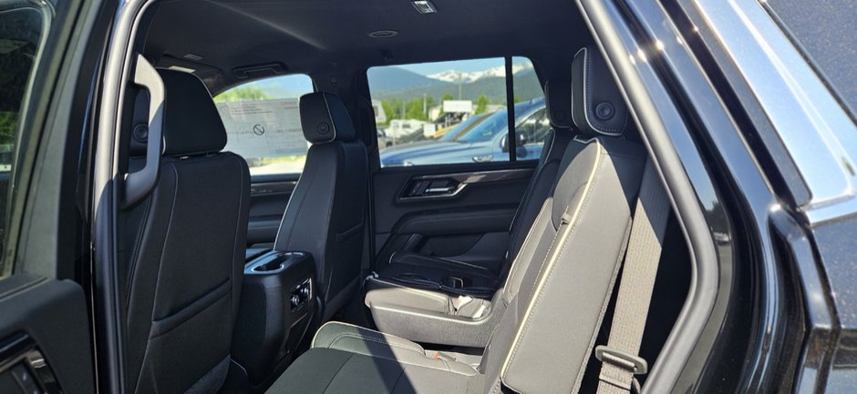 2025 GMC Yukon Elevation-8