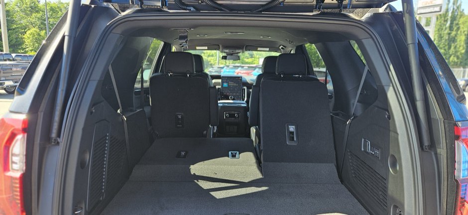 2025 GMC Yukon Elevation-9