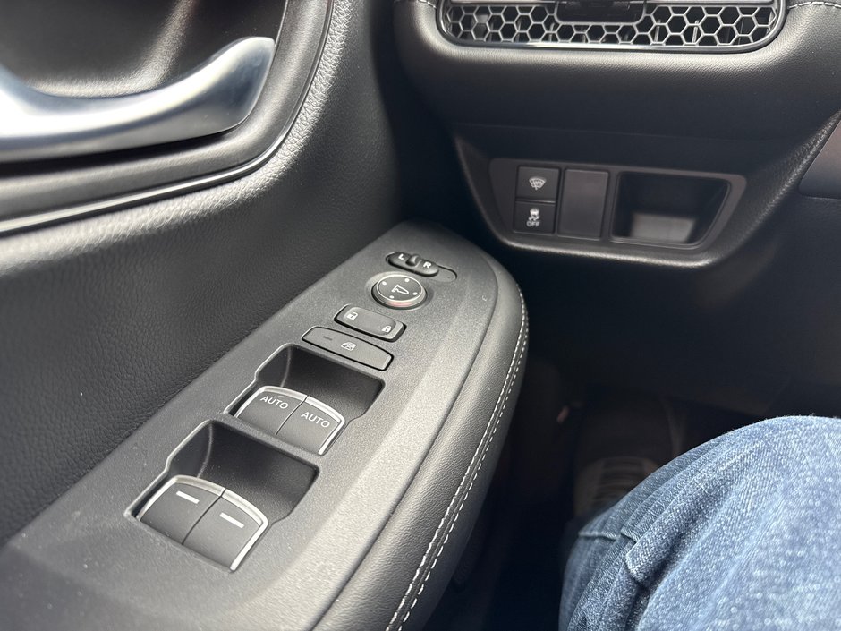 2025 Honda HR-V EX-L NAVI-18