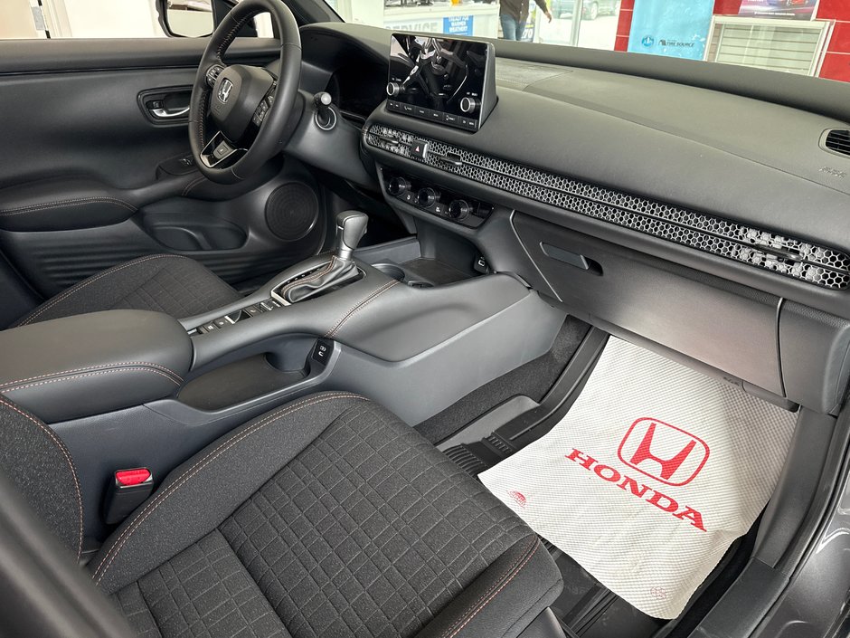 2025 Honda HR-V SPORT-19