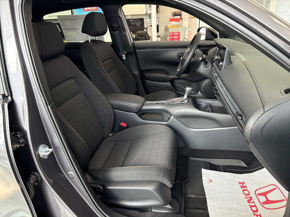2025 Honda HR-V SPORT-18