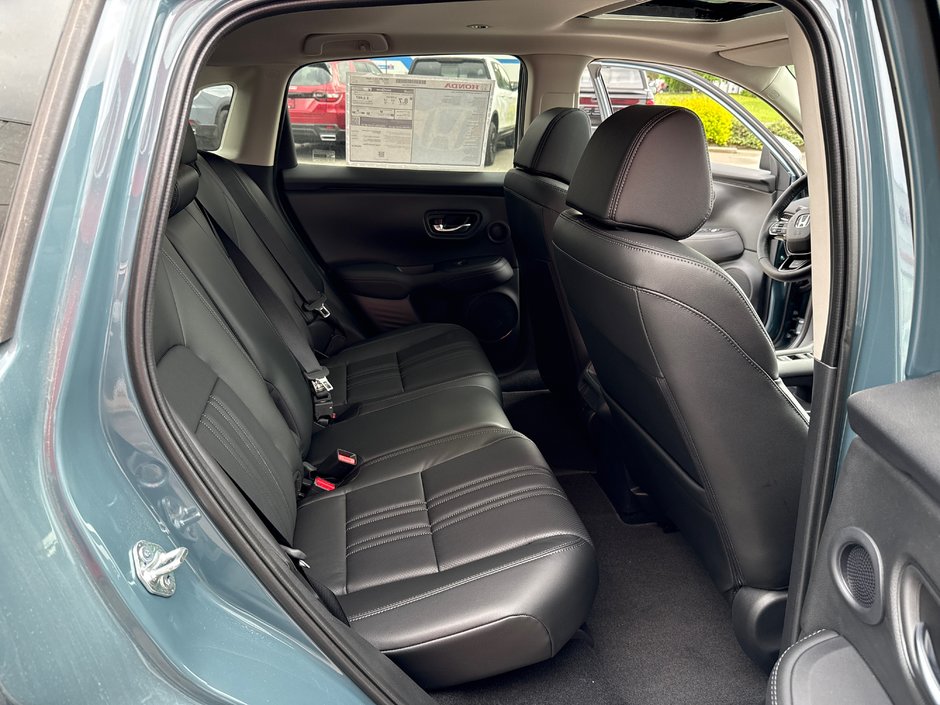 2025 Honda HR-V EX-L NAVI-14