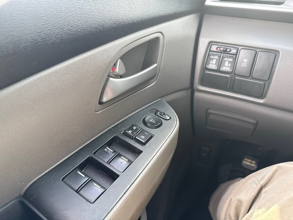 2012 Honda Odyssey EX-17