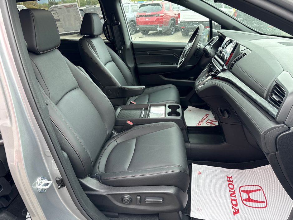 2025 Honda Odyssey SPORT-L-18