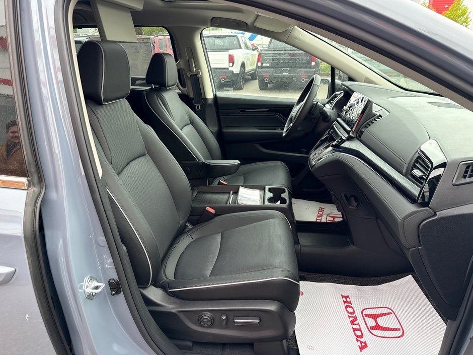 2025 Honda Odyssey TOURING-19
