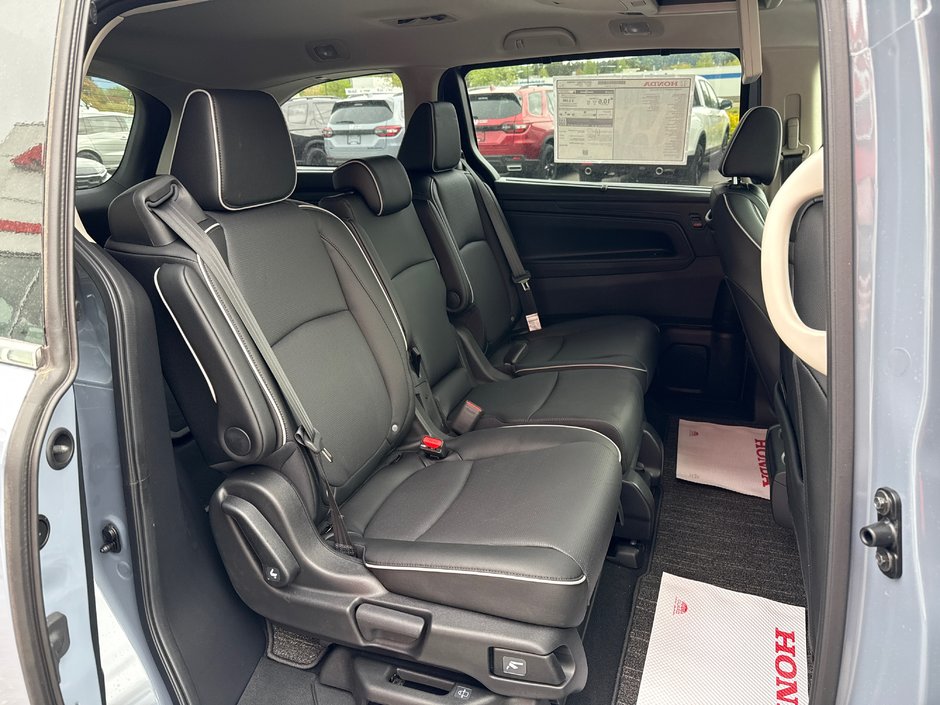 2025 Honda Odyssey TOURING-17