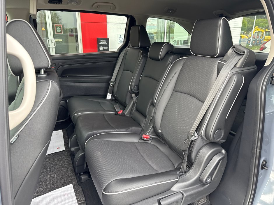 2025 Honda Odyssey TOURING-15