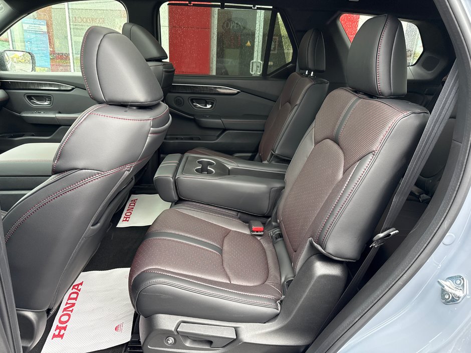 2025 Honda Pilot BLACK EDITION-15