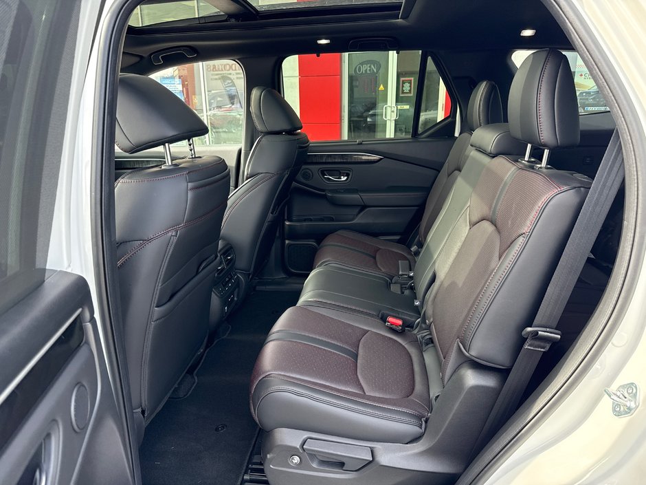 2025 Honda Pilot BLACK EDITION-14