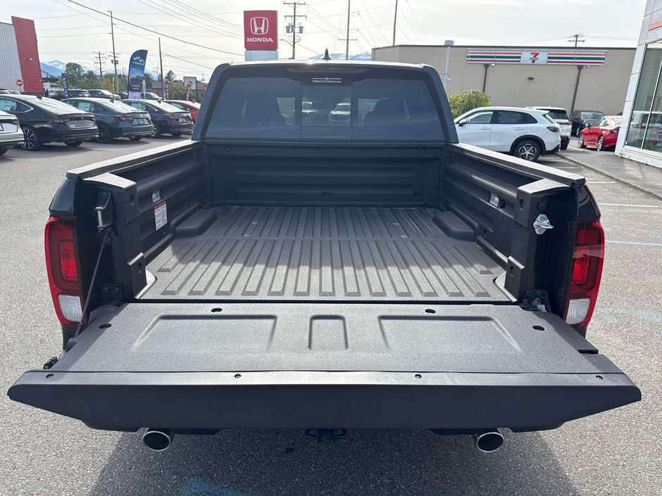 2025 Honda Ridgeline Black Edition-6