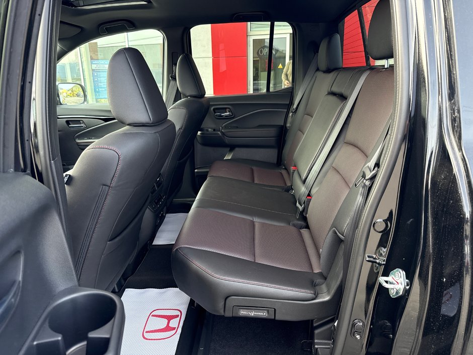 2025 Honda Ridgeline Black Edition-15