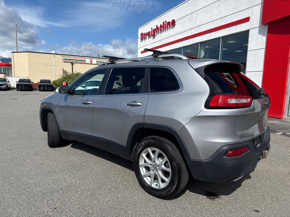 2015 Jeep Cherokee North-5