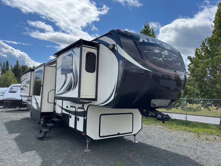 2014 Keystone ALPINE 3620FL-0