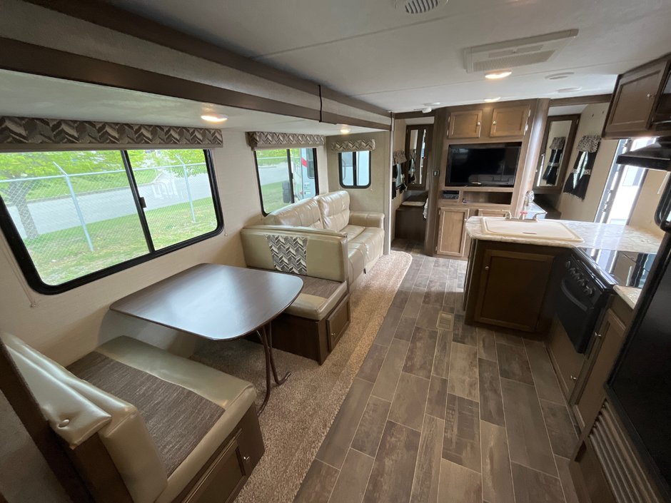 2018 Keystone BULLET 272BH-9