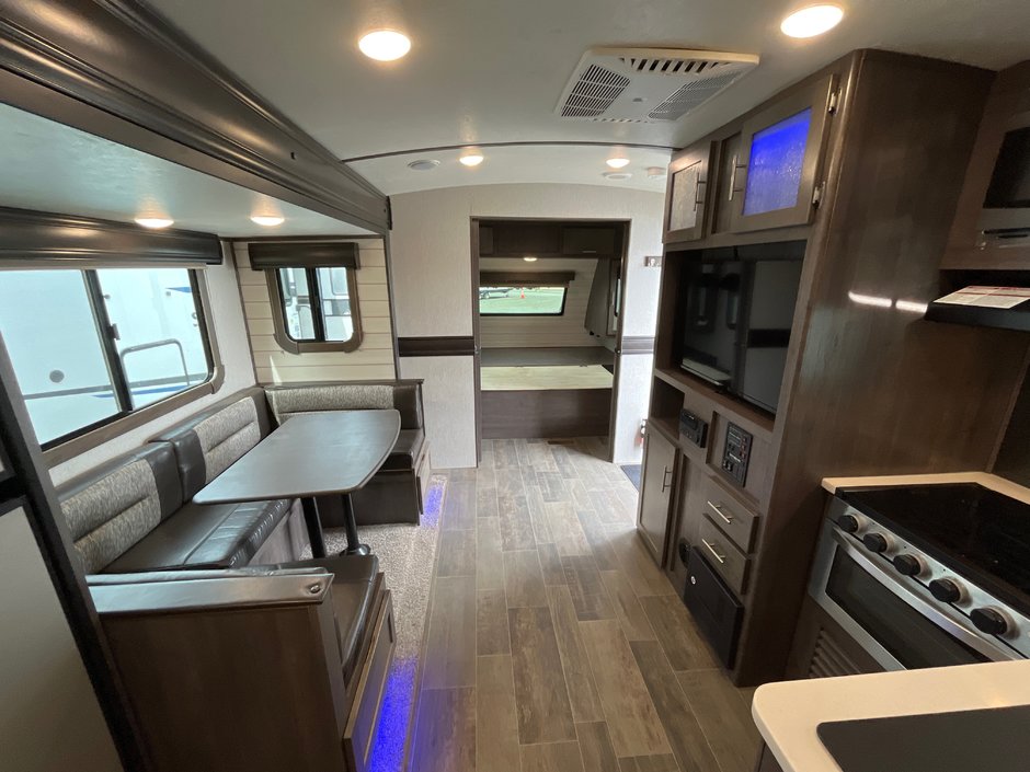 2019 Keystone SUNSET TRAIL SS222RB-10