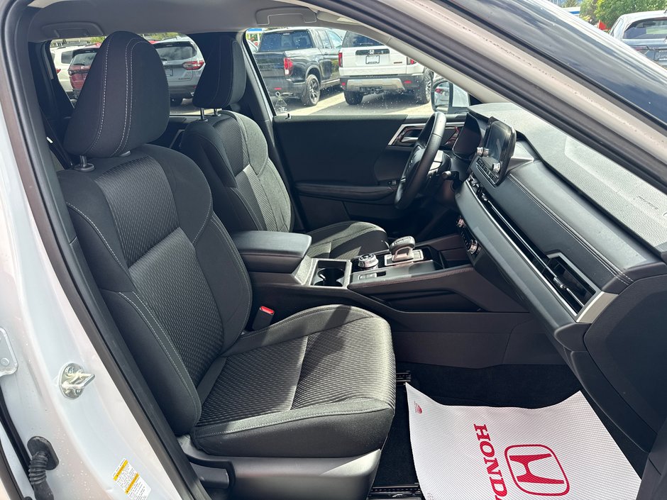 2024 Mitsubishi Outlander ES-19
