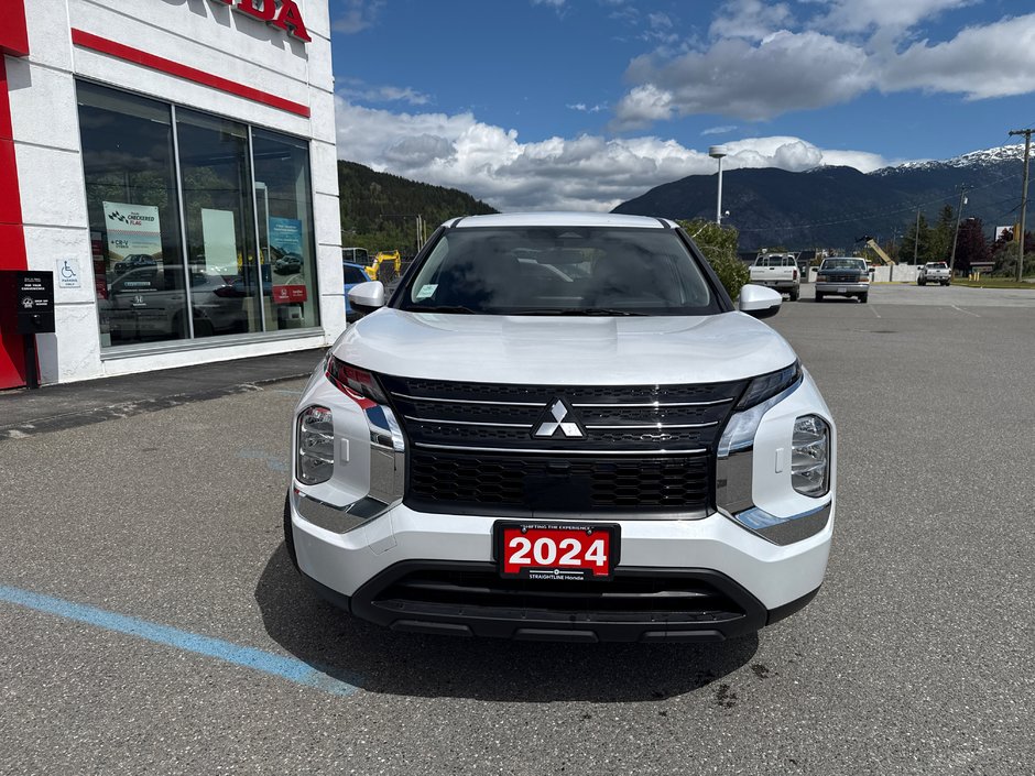 2024 Mitsubishi Outlander ES-1