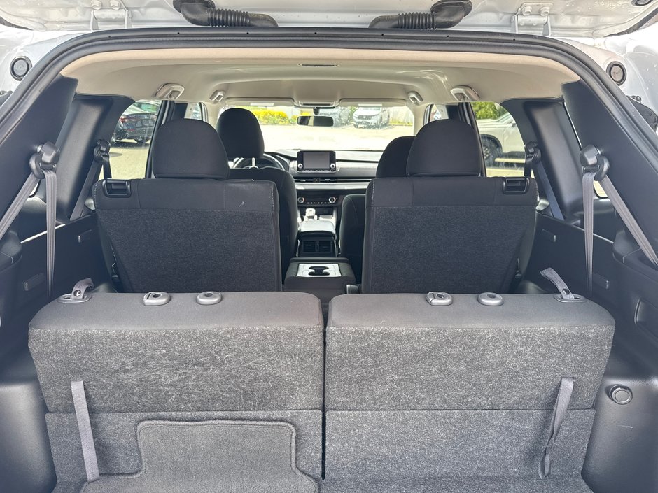 2024 Mitsubishi Outlander ES-8